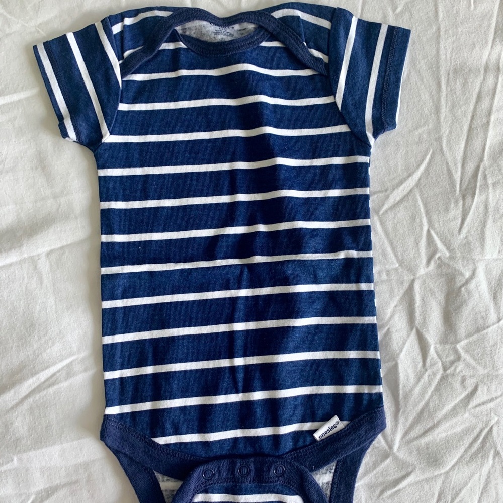 New Shortsleeved onesie